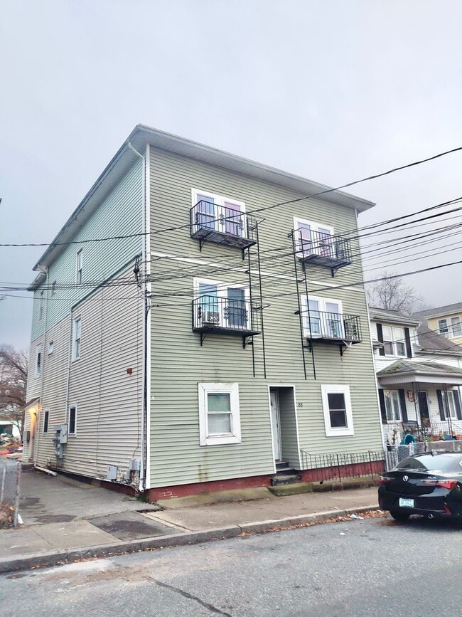 Building Photo - 86-88 Lawn Avenue