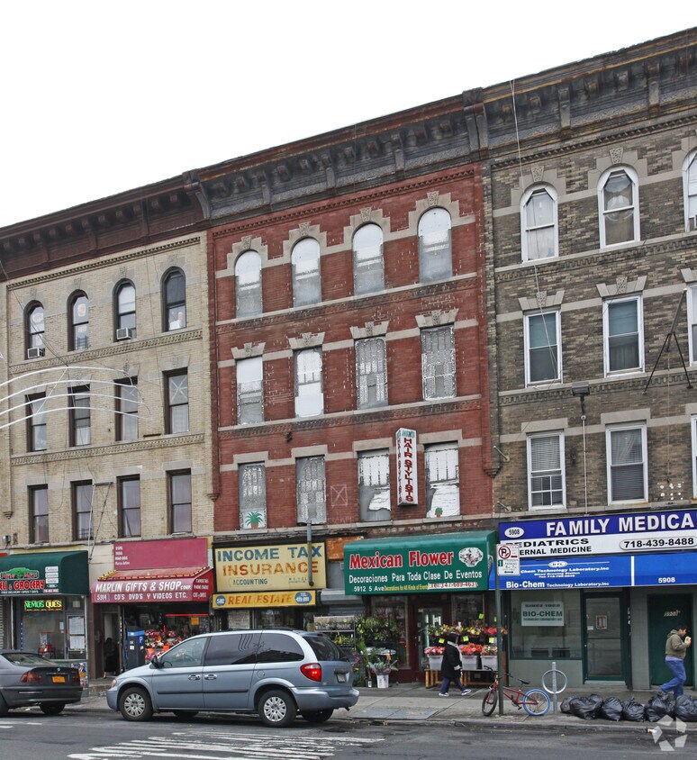 Primary Photo - 5912 5th Ave