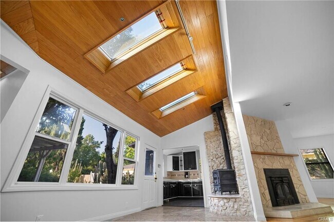 Foto del edificio - 7225 Forbes Ave