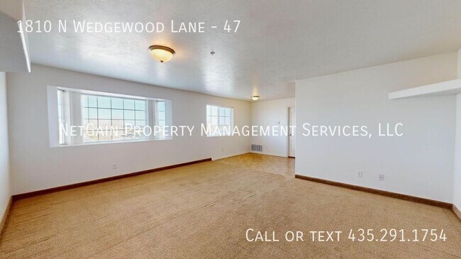 Building Photo - 1810 N Wedgewood Ln