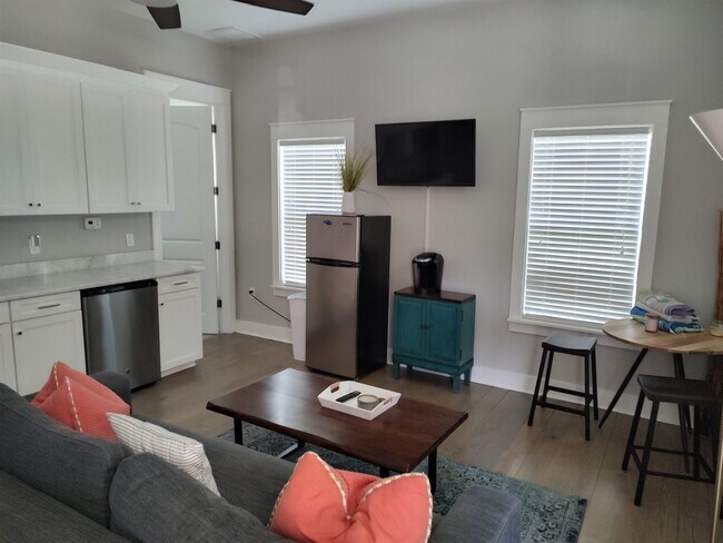 Foto del edificio - 3561 Esplanade Way