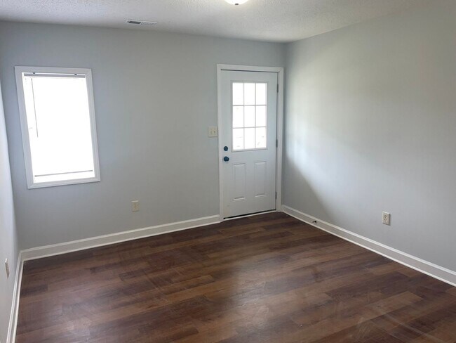 Foto del edificio - Renovated 3 Bedroom in Loray Mill Historic...