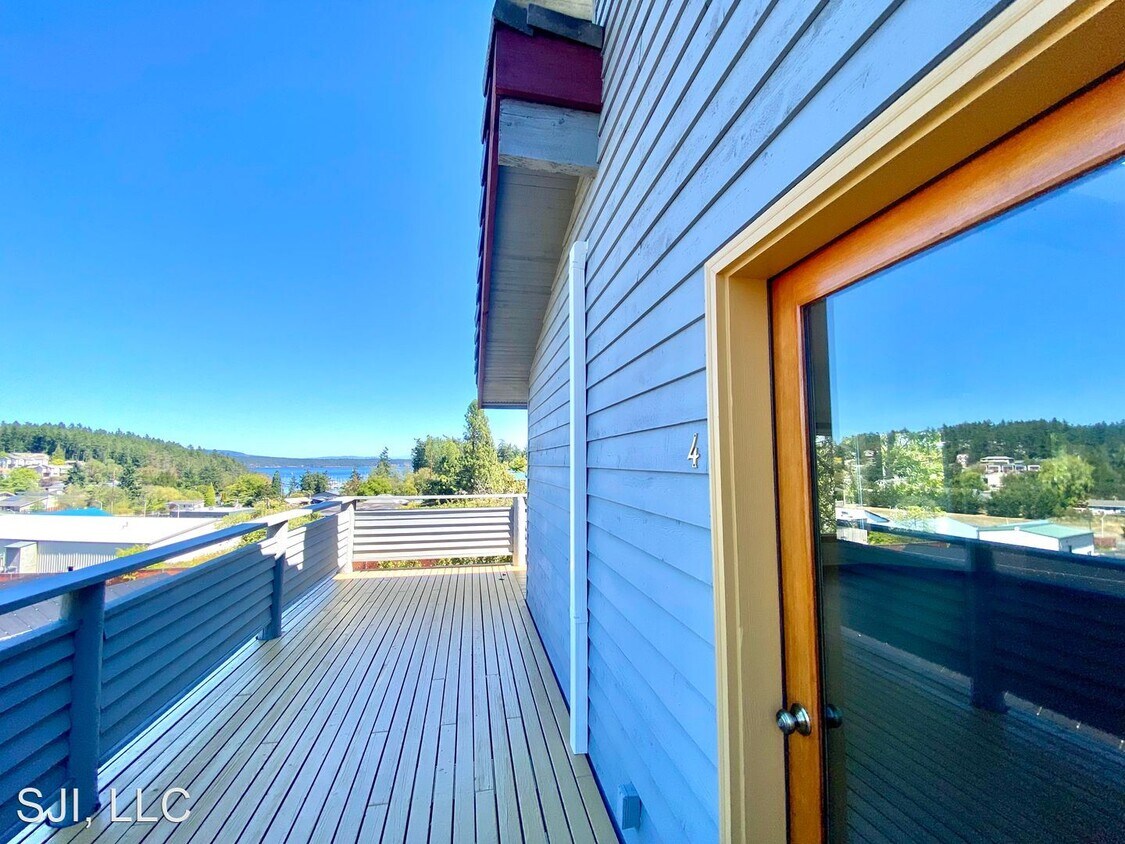 Primary Photo - 2 br, 2 bath House - 720 Guard Street #4