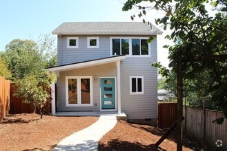 Building Photo - 8840 SW 36th Ave