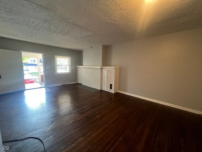 Building Photo - 504 Dequincy St