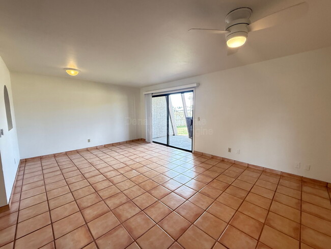 Building Photo - 611 W 13th St