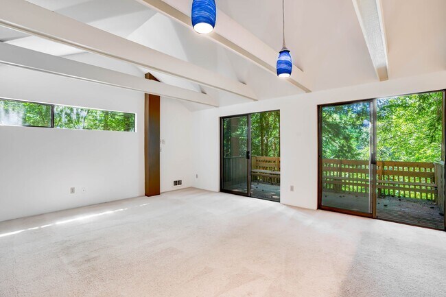 Building Photo - Modern 2 bed 1 bath in Mukilteo single fam...