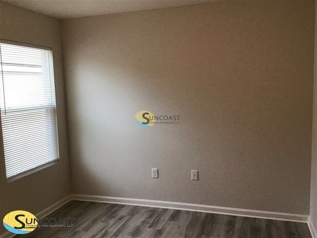 Foto del edificio - 7847 Mariner St