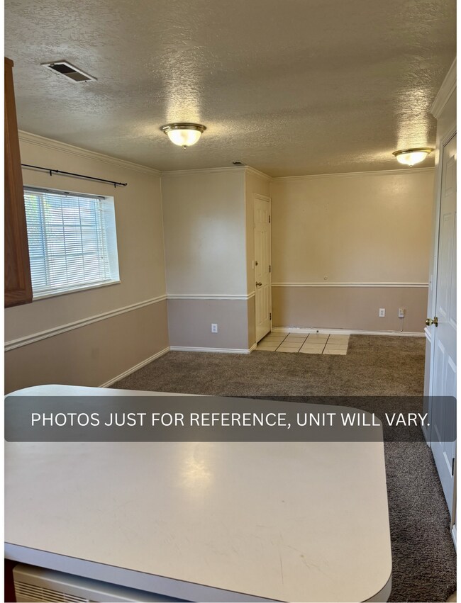Foto del edificio - 1655 N Grandview Ln