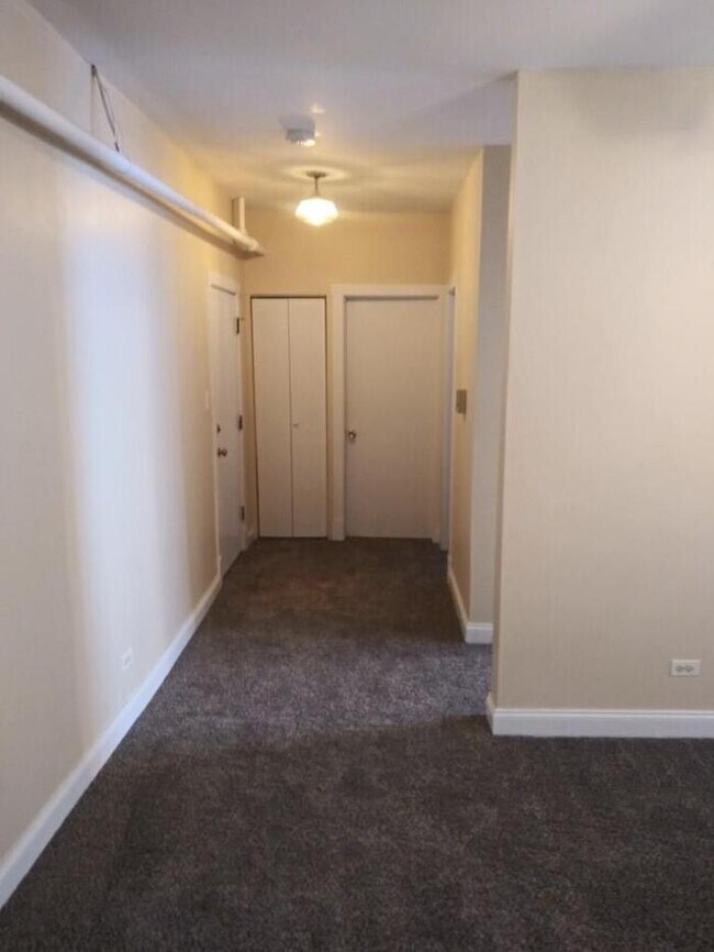 Foto del edificio - 4459 N Troy St
