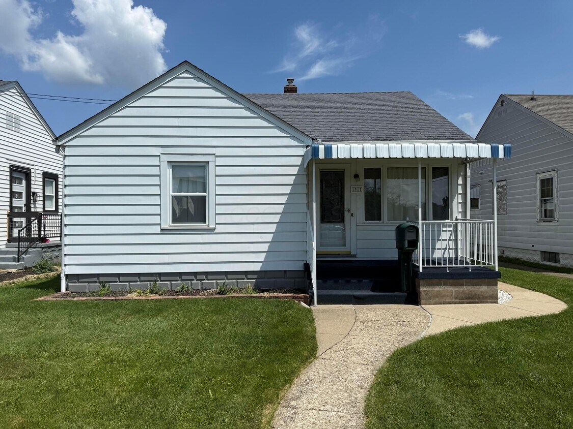 Foto principal - 1317 E Wheeling St