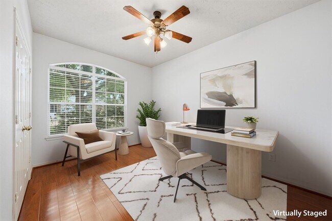 Foto del edificio - 18010 Timber Crossing Ln