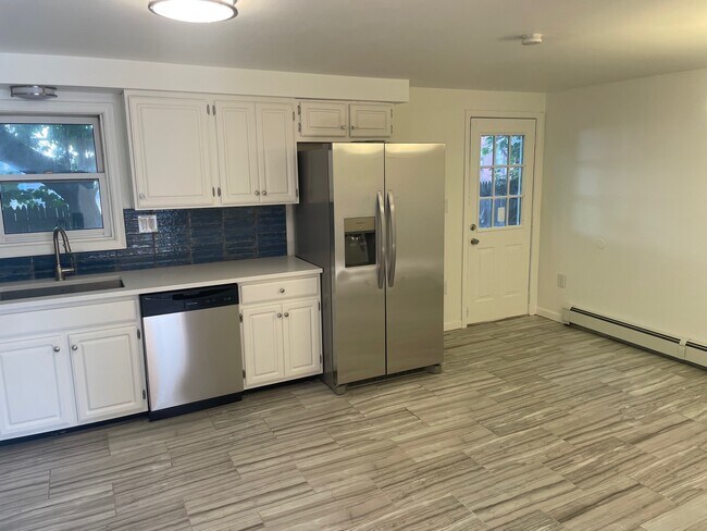 Building Photo - 46 Orchard St