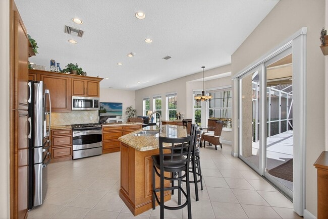 Foto del edificio - 902 Augusta Pointe Dr