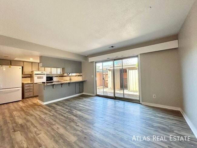 Photo - 9117 E Nassau Ave House