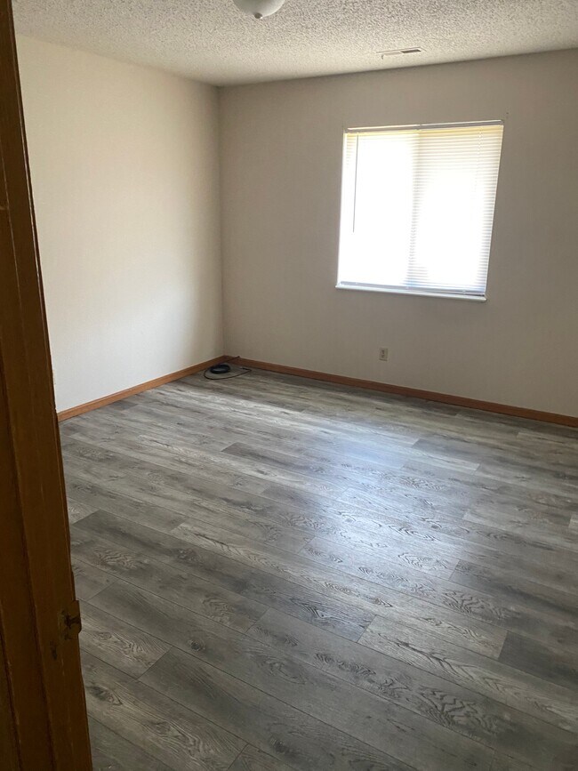 1009 Hawthorne St, Desloge, MO 63601 Apartments in Desloge, MO