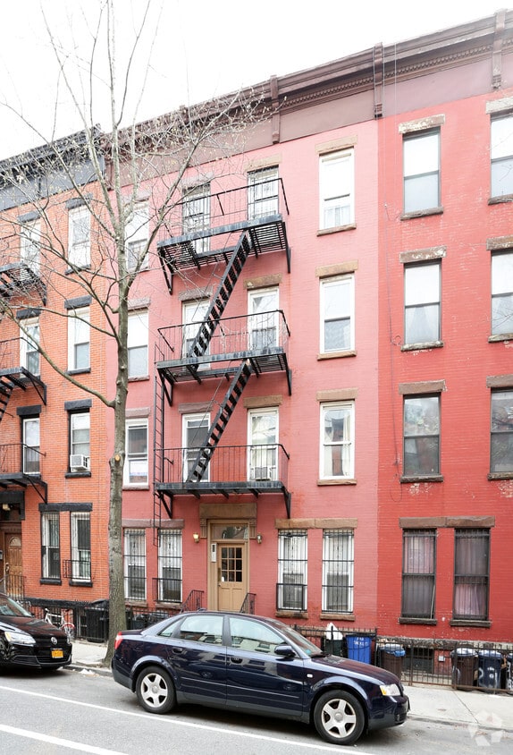Primary Photo - 232 Sackett St