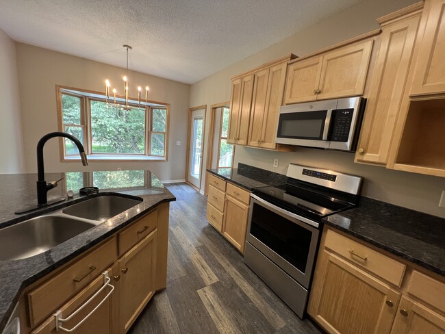 Kitchen Dining - 118 S Shannon Dr
