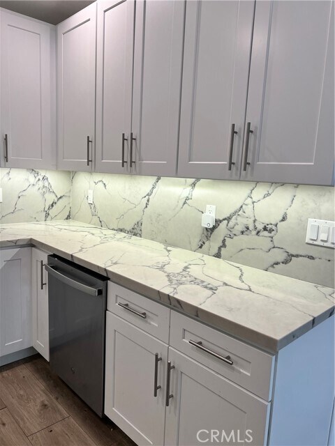 Foto del edificio - 1298 N Dominion Ave