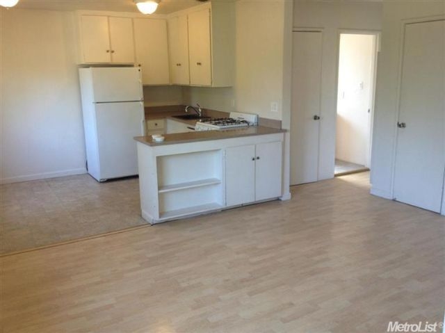Building Photo - 2335 Boxwood St