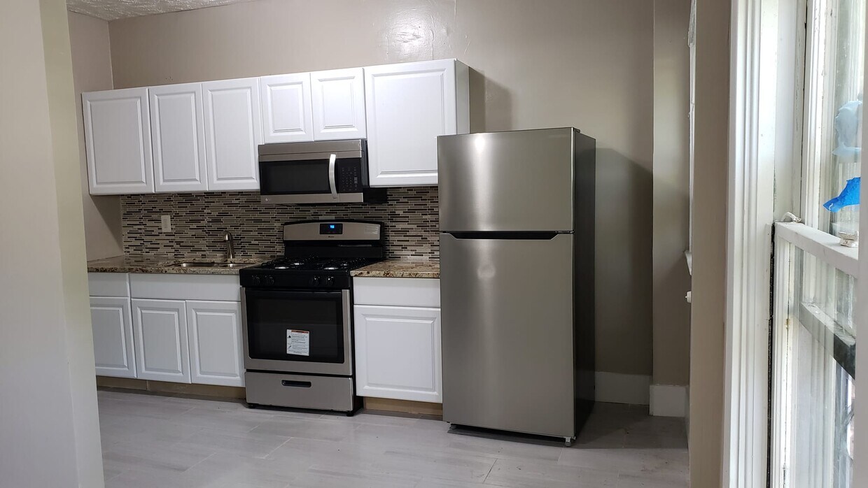 Foto principal - 7513 Lawnview Ave