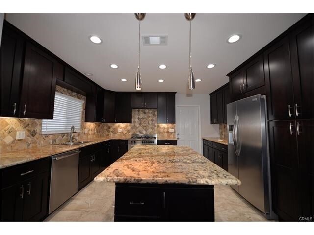 Building Photo - 4627 Highgrove Ave
