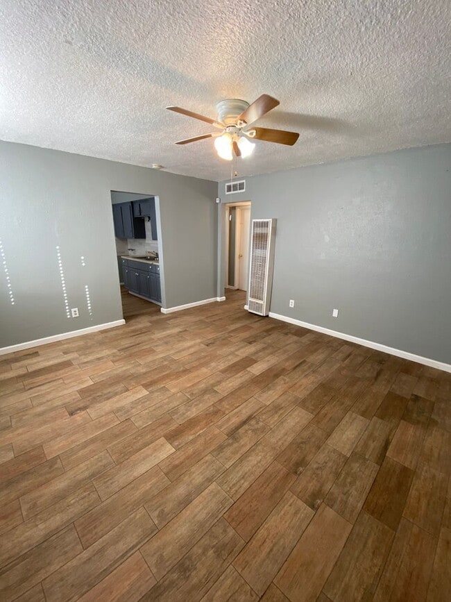 Building Photo - 600 N St