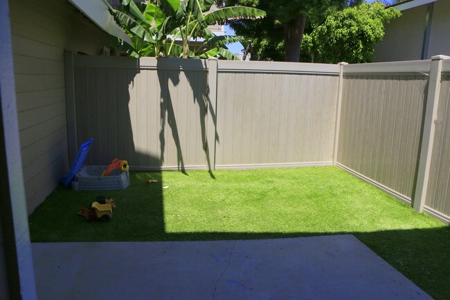 Foto del edificio - 320 Santa Isabel Ave