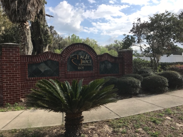 Foto del edificio - Eagle Trace Townhomes