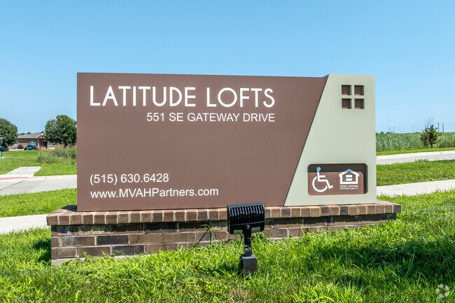 Foto del edificio - Latitude Lofts