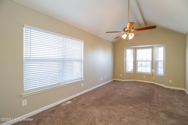 Building Photo - 7913 Kenhurst Dr
