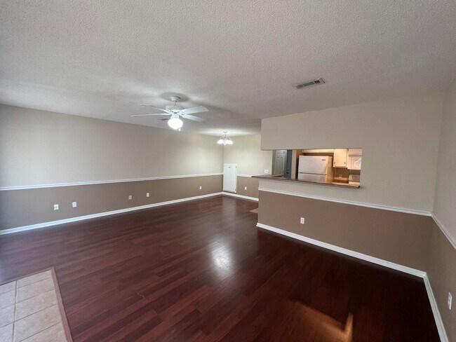 Building Photo - 205 Wakefield Way