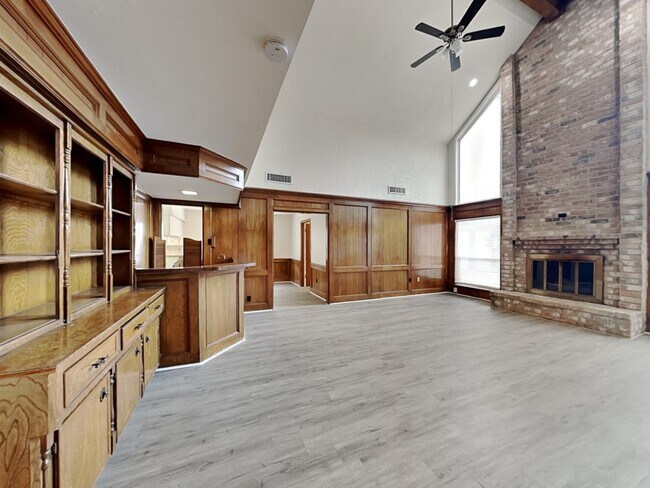 Building Photo - 3410 Hideaway Ln