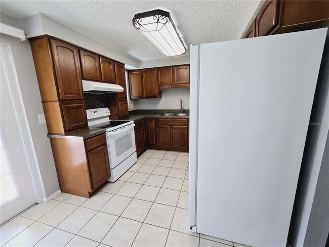 Foto del edificio - 1402 N Bracewell Dr