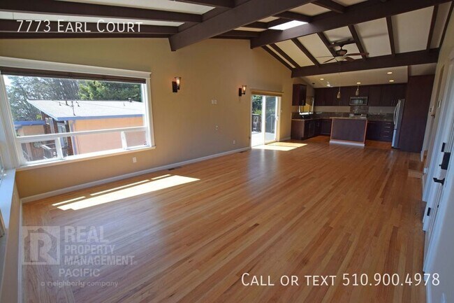 Building Photo - Spacious 3 Bedroom On A Quiet Cul-De-Sac