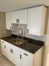 Building Photo - 74 Elm St