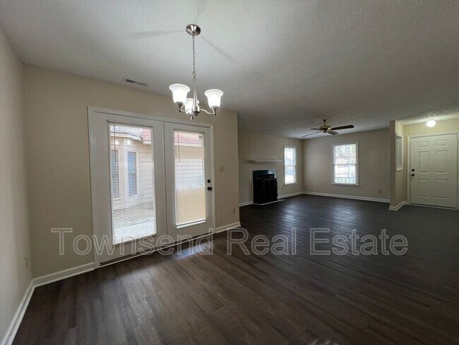 Building Photo - 2587 Gotts Ln