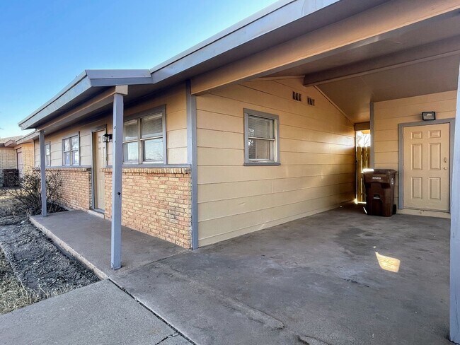 Building Photo - Modern Comfort Meets Texas Charm – Freshly-Renovated 3-Bed Retreat in Big?Spring