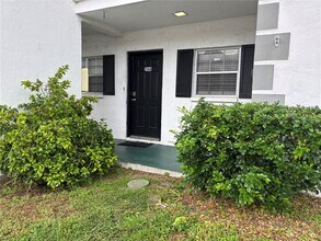 Building Photo - 4503 3rd St Cir W