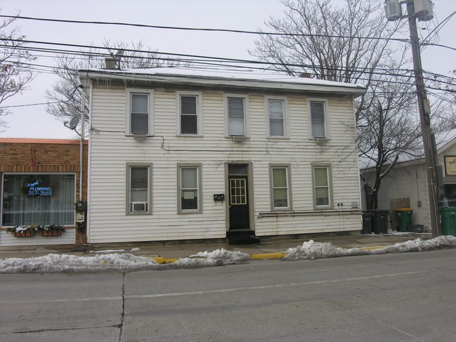 Building Photo - 217 E Illinois St