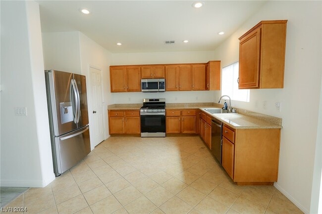 Building Photo - 3921 Buteo Ln