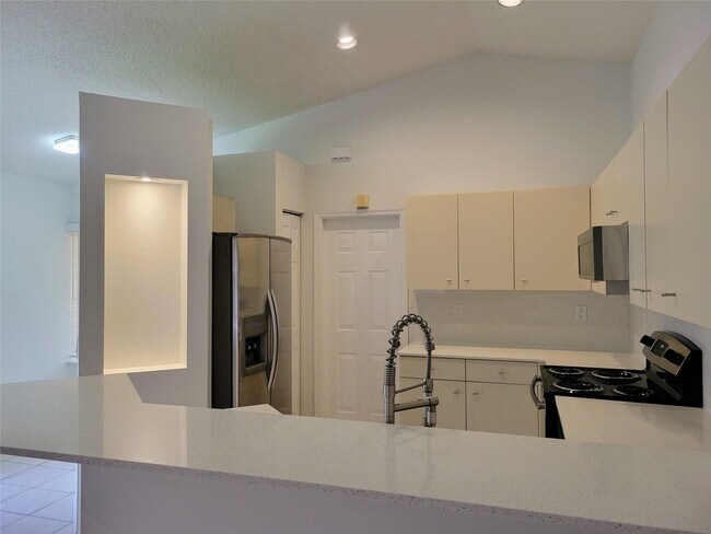 Building Photo - 1409 Sabal Trail