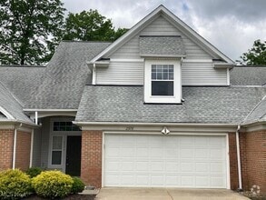 Building Photo - 2576 Woodruff Ct