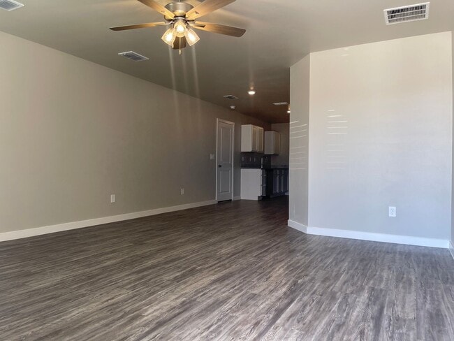 Building Photo - 3 Bed / 2 Bath Cooper School District!