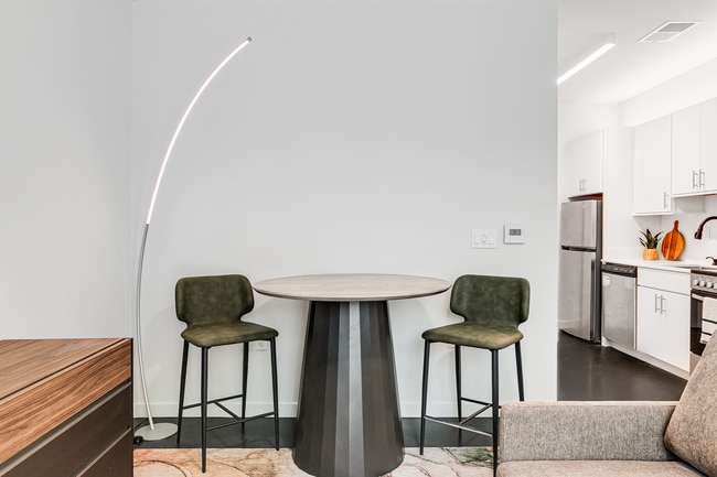 Foto del edificio - The Hub Apartments