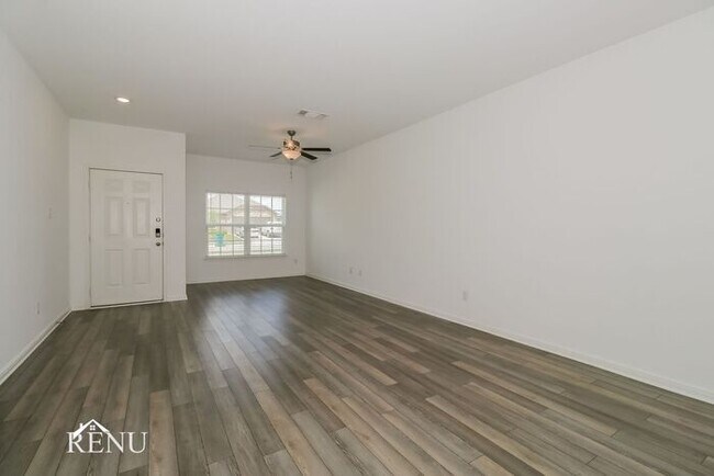 Building Photo - 14105 Hacienda Ests Dr