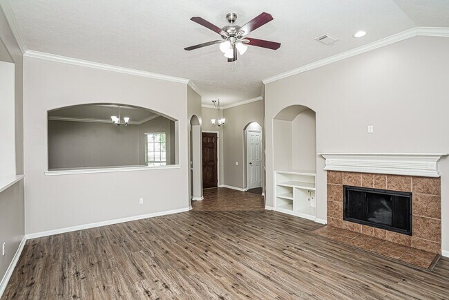 Building Photo - 549 Green Cedar Dr