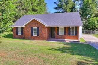 Building Photo - 2811 Bennington Dr