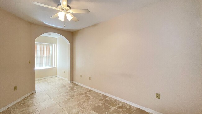 Foto del edificio - 112 SW Peacock Blvd