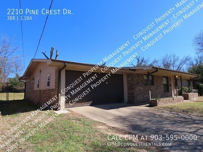 Building Photo - 2210 Pine Crest Dr